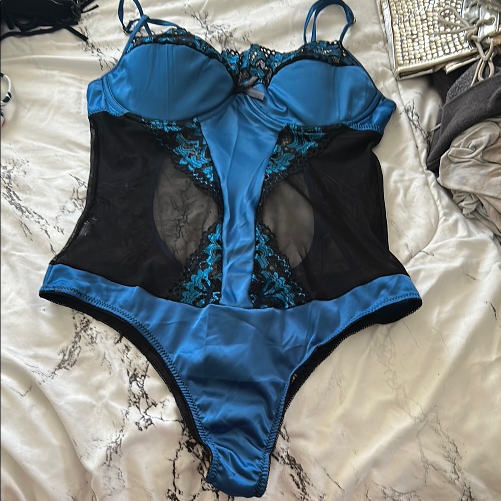 Elegant Blue and Black Lace Chemise with Alluring Cut-Outs